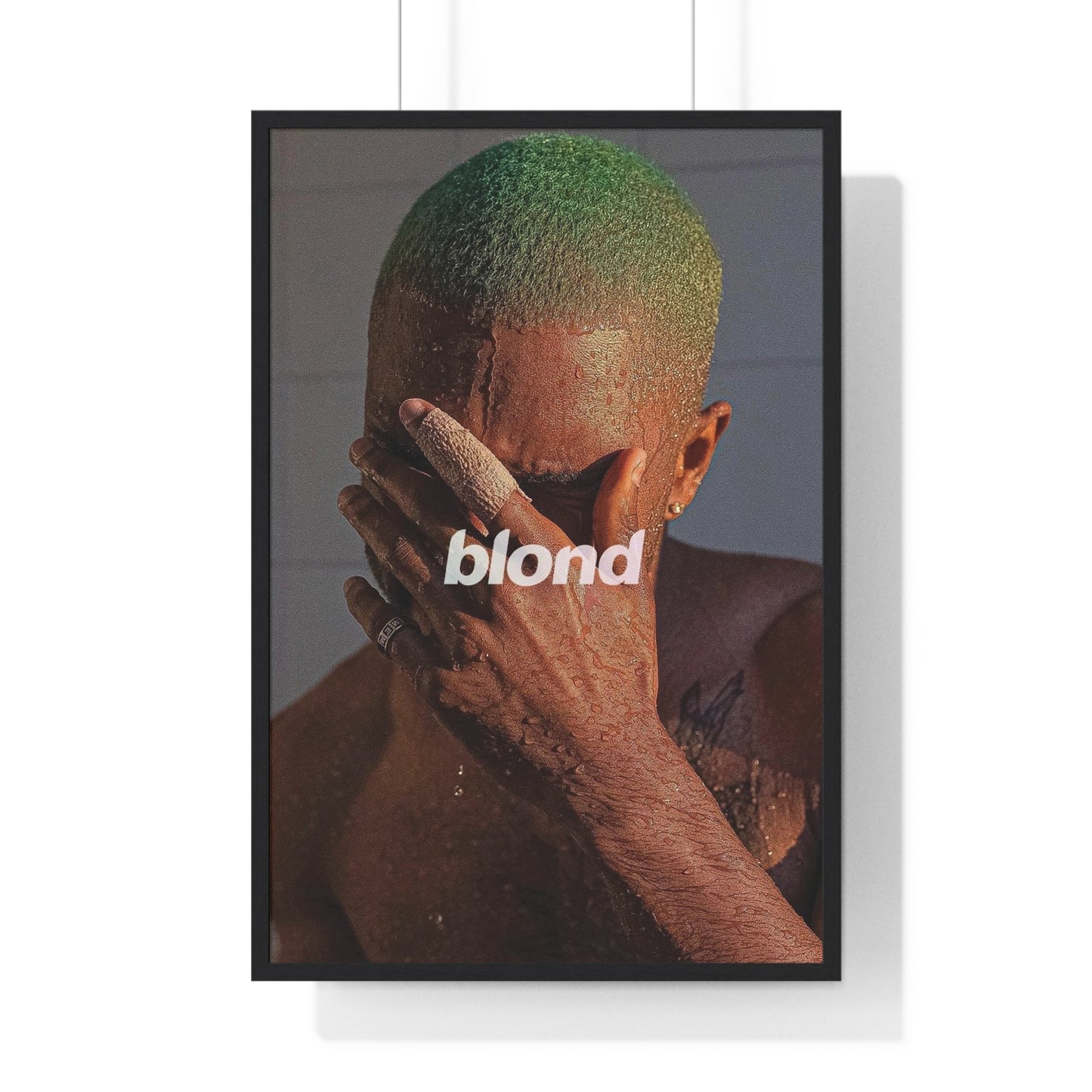 BLOND WITH FRAME