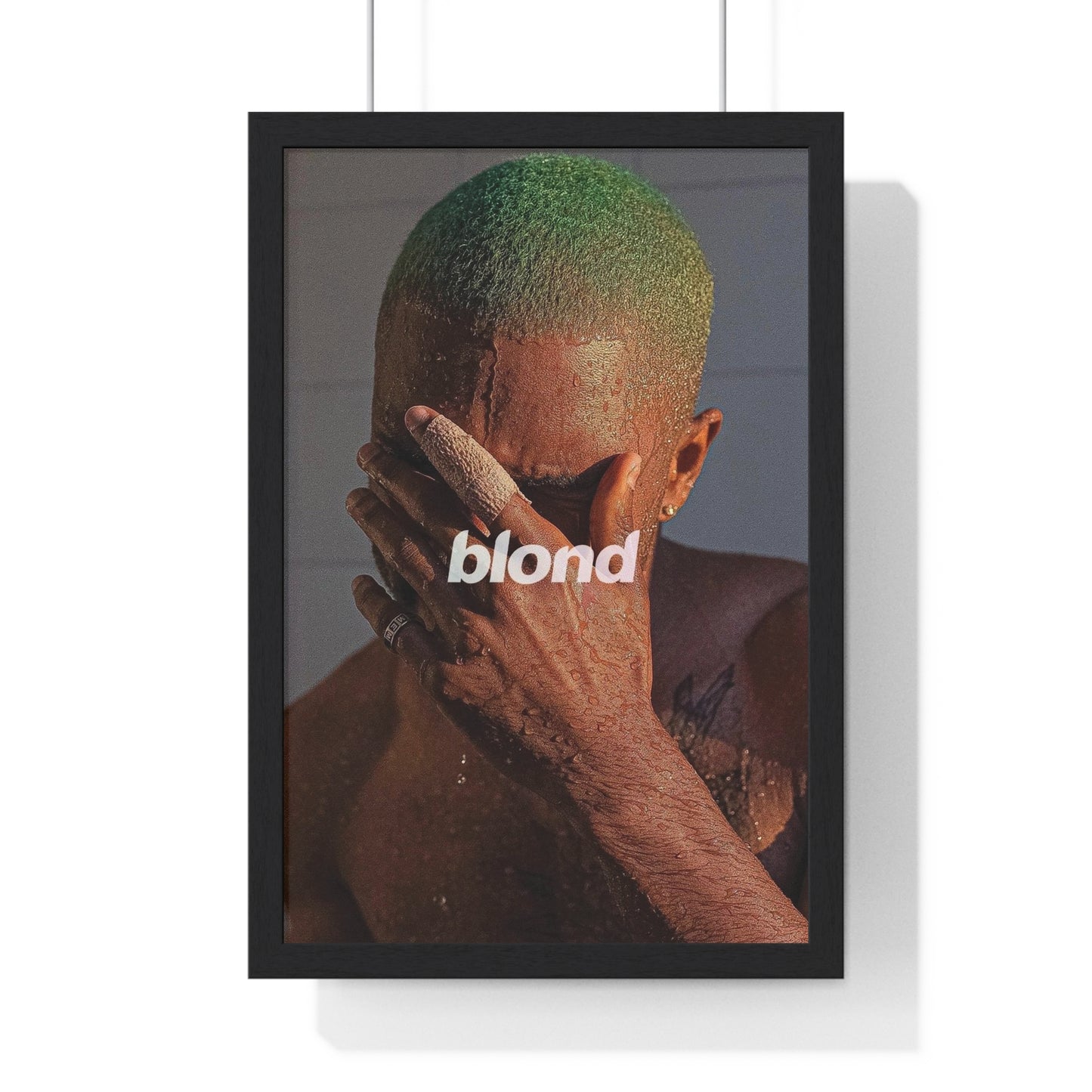 BLOND WITH FRAME